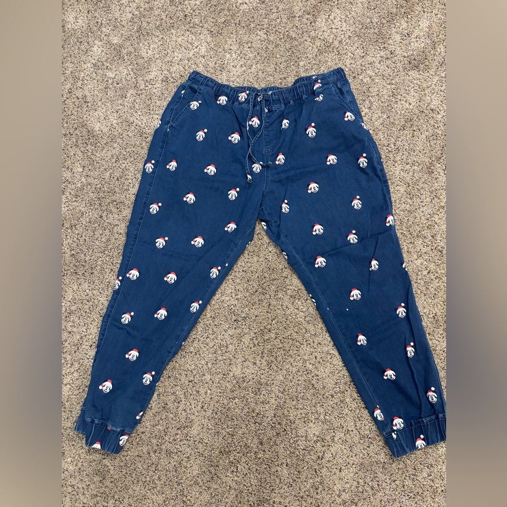 Disney Parks Mickey Mouse Christmas Holiday Jean Joggers.‎  NEW. Size XXL